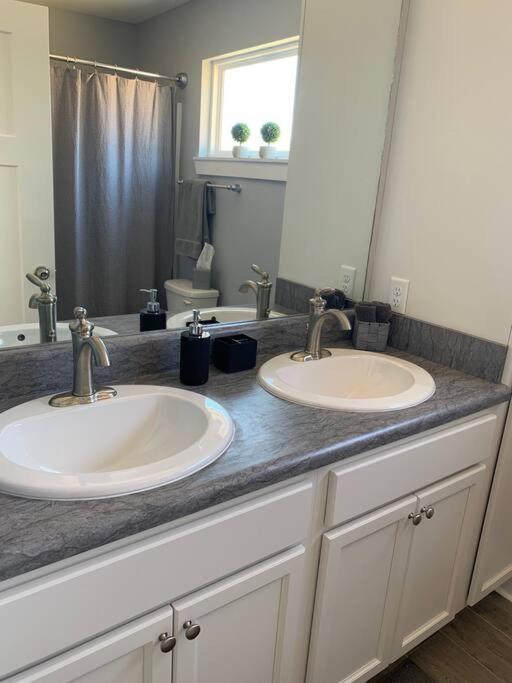 Newly Built Townhome Close To The Asheville Sites Candler Esterno foto